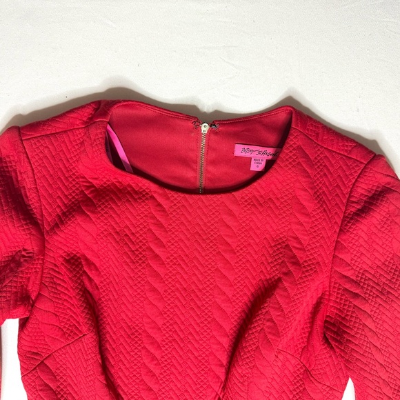 Betsey Johnson Red Quilted Long Sleeve Skater Dress Size 6 - Picture 4 of 8